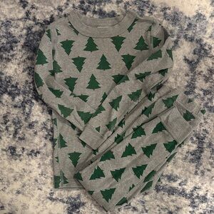 Hanna Andersson Gray and Green Kids Pajama Set